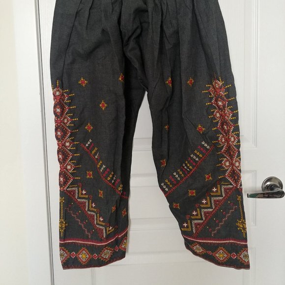 Khaddi cotton dress with full embroided shalwar - Picture 5 of 6